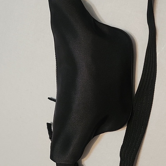 Amanda Smith Classic Black Belt Bag, NYLON Twill EUC - Picture 6 of 10